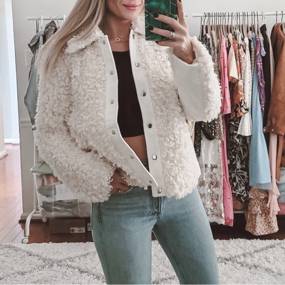 Urban Outfitters Jackets & Blazers - Urban Outfitters Sherpa Teddy Jacket
